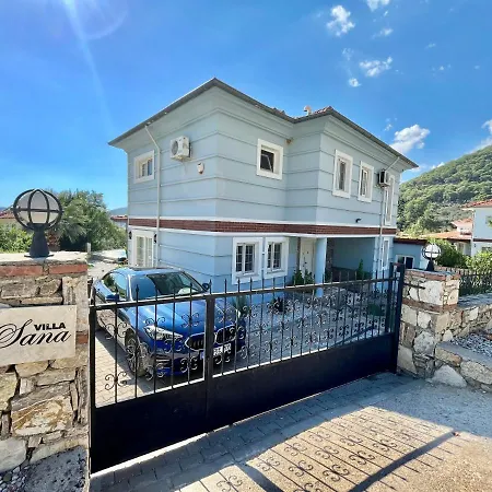 Family-friendly 4 Bedroom With Pool And Garden - Fethiye