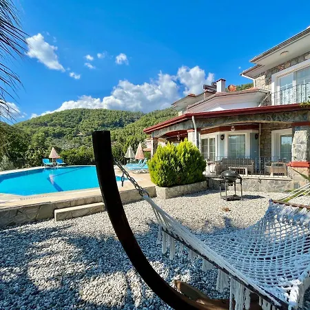 Family-friendly 4 Bedroom With Pool And Garden - Willa Fethiye